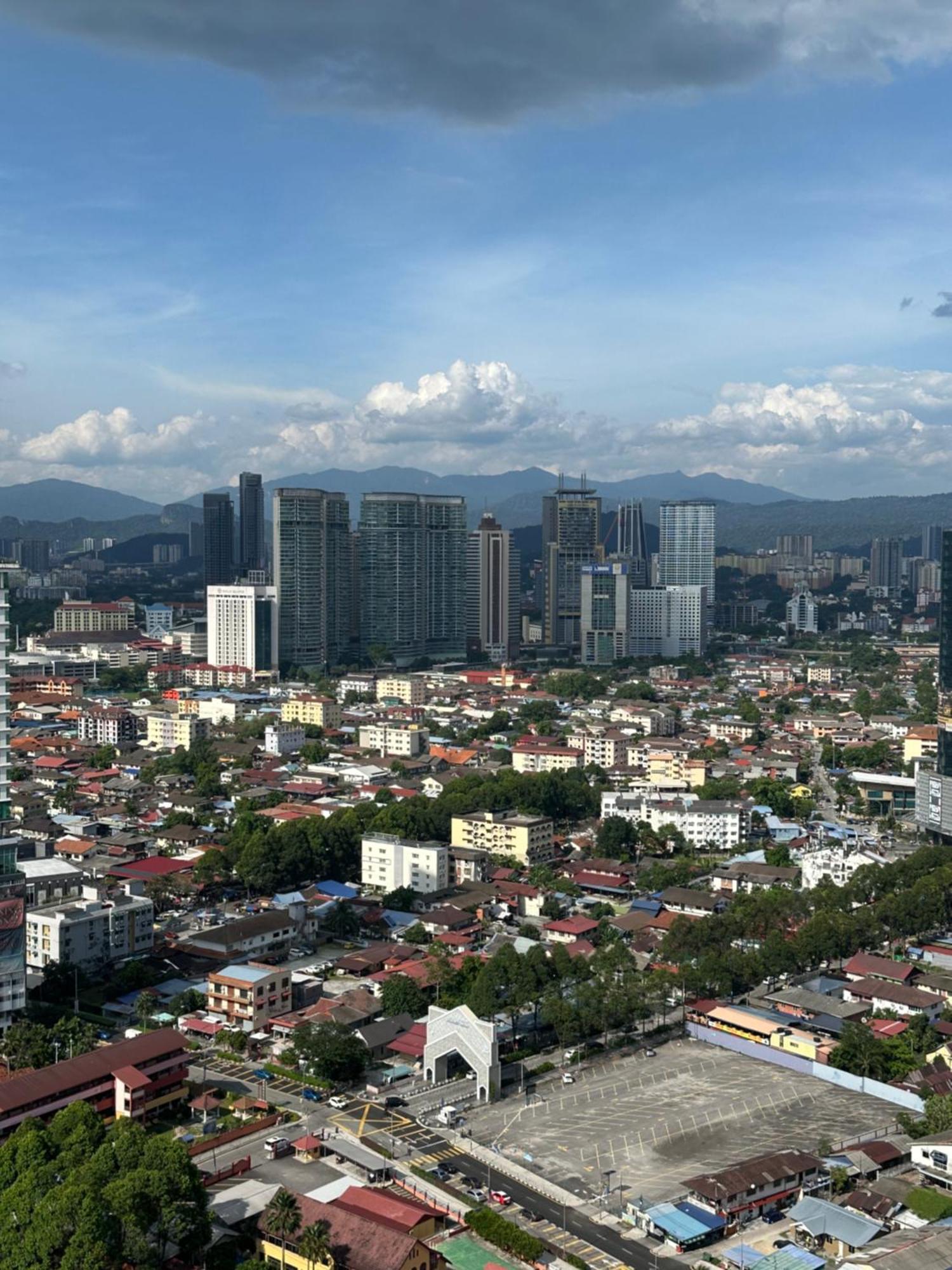 Colony Suites Klcc By Hibernate Kuala Lumpur Luaran gambar