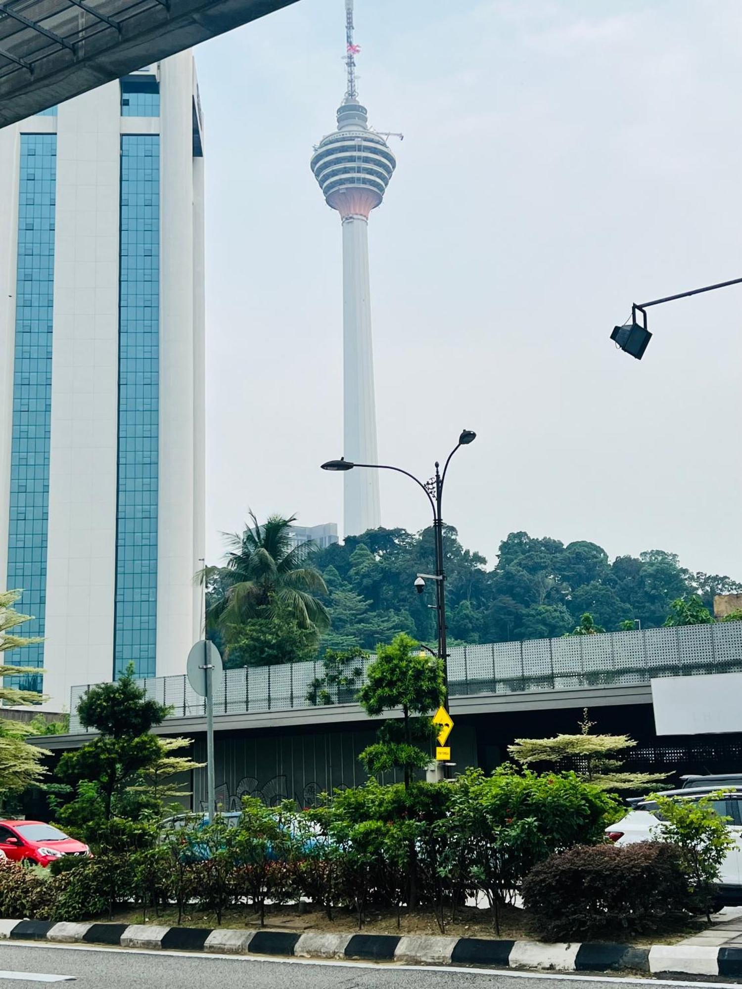 Colony Suites Klcc By Hibernate Kuala Lumpur Luaran gambar