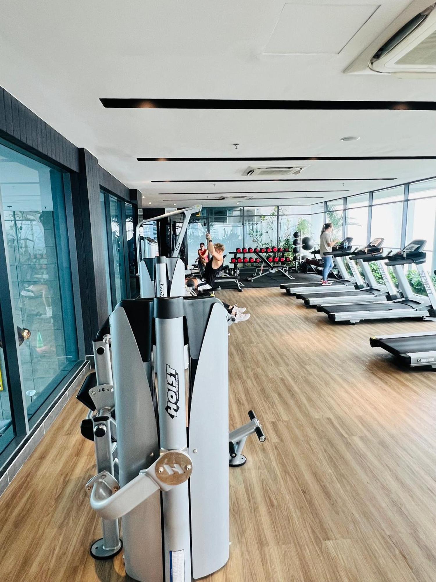 Colony Suites Klcc By Hibernate Kuala Lumpur Luaran gambar