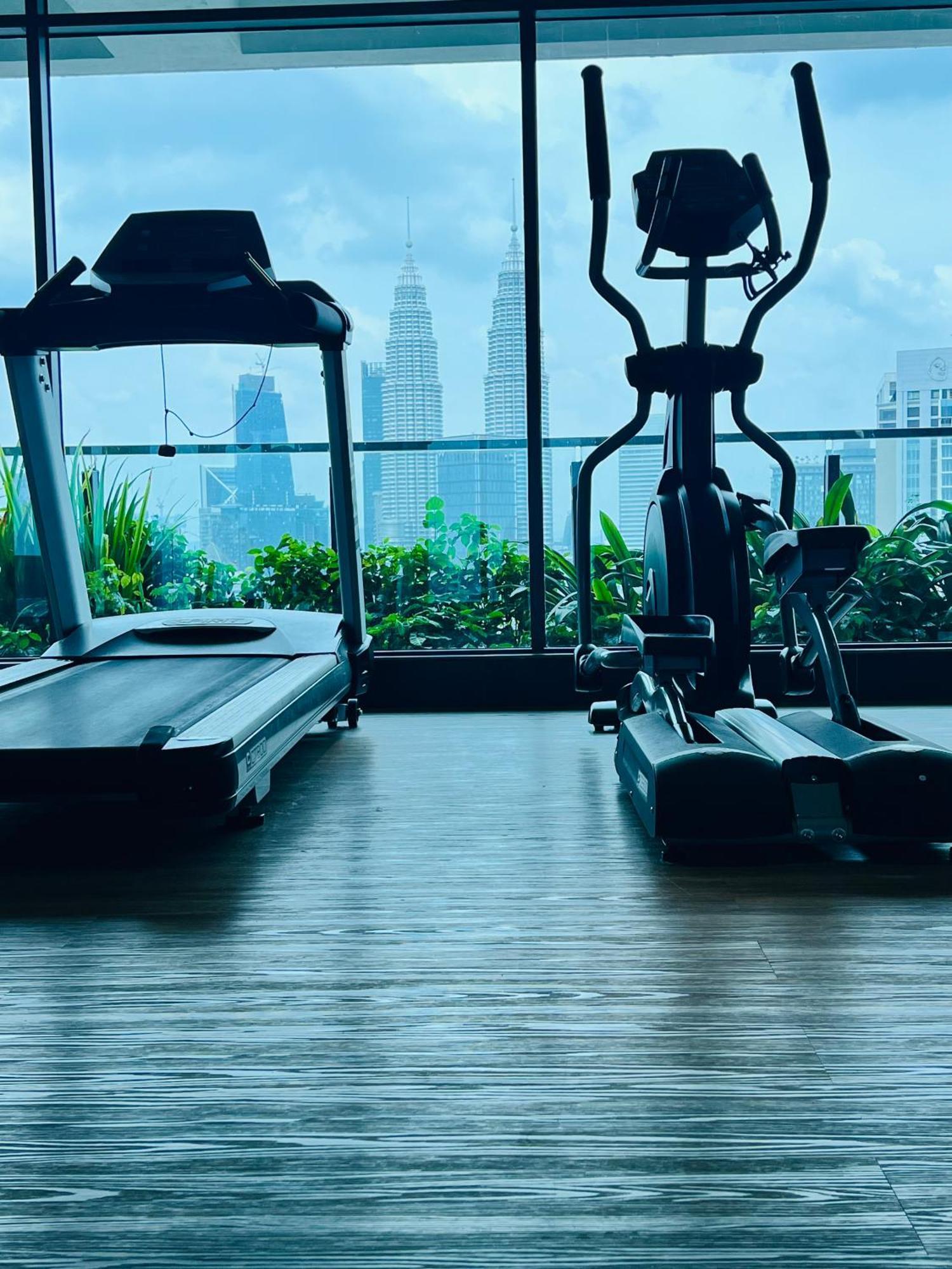 Colony Suites Klcc By Hibernate Kuala Lumpur Luaran gambar