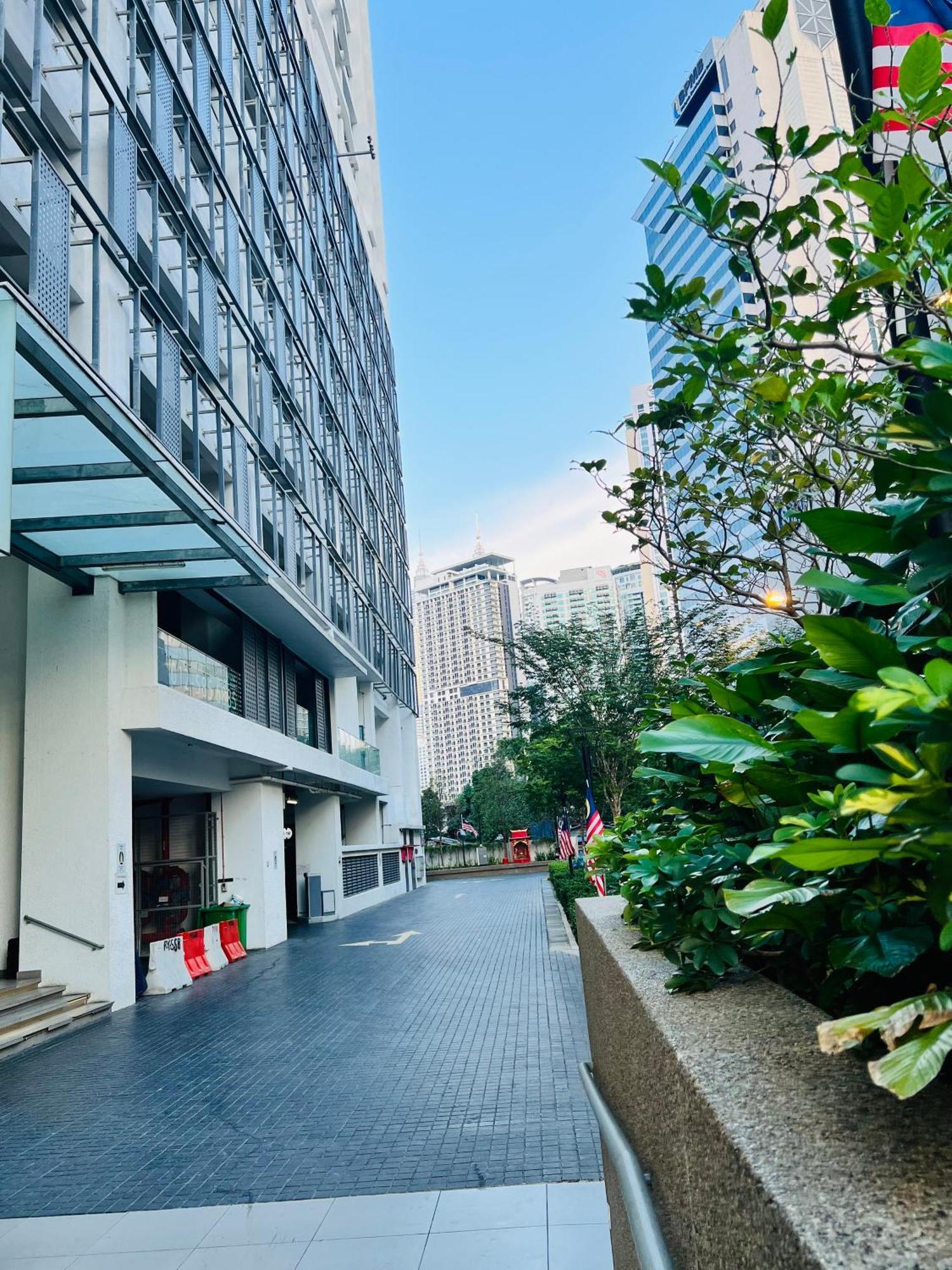 Colony Suites Klcc By Hibernate Kuala Lumpur Luaran gambar