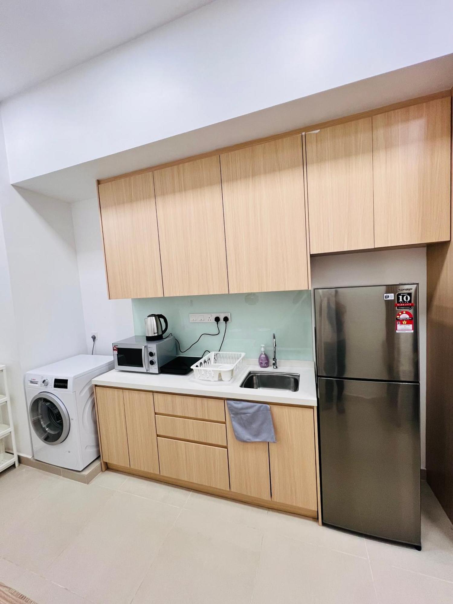 Colony Suites Klcc By Hibernate Kuala Lumpur Luaran gambar