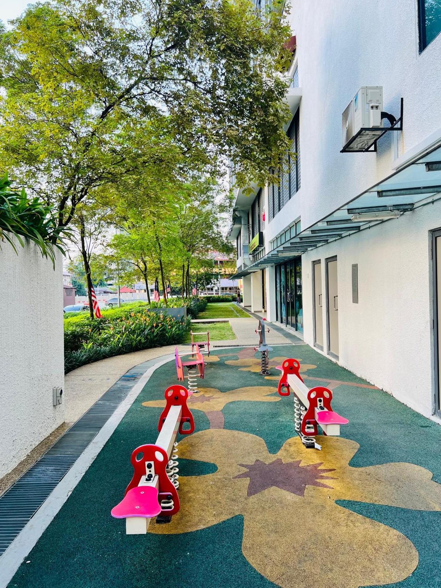 Colony Suites Klcc By Hibernate Kuala Lumpur Luaran gambar