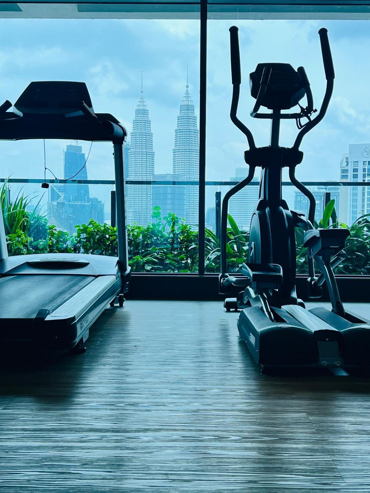 Colony Suites Klcc By Hibernate Kuala Lumpur Luaran gambar