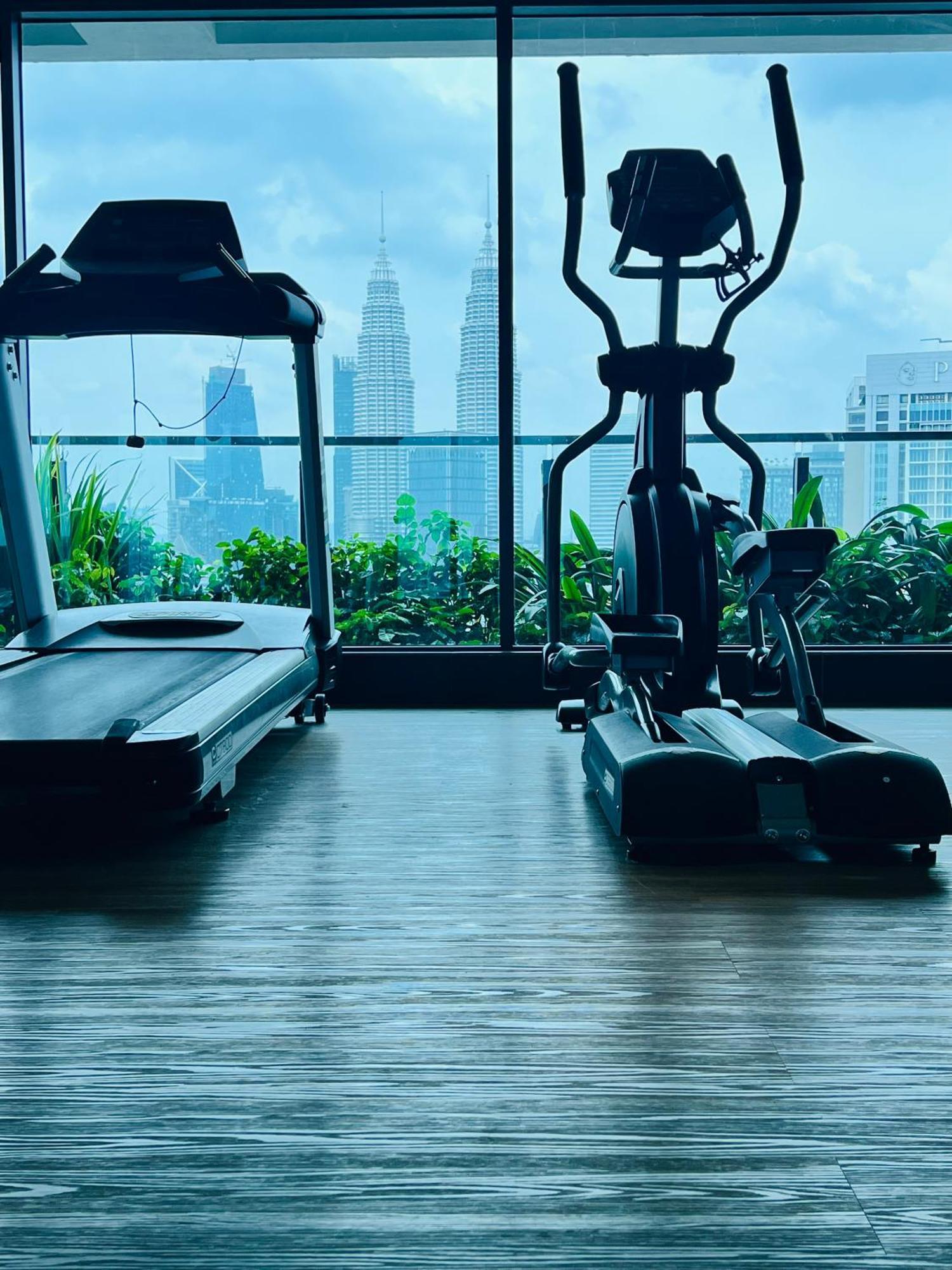 Colony Suites Klcc By Hibernate Kuala Lumpur Luaran gambar
