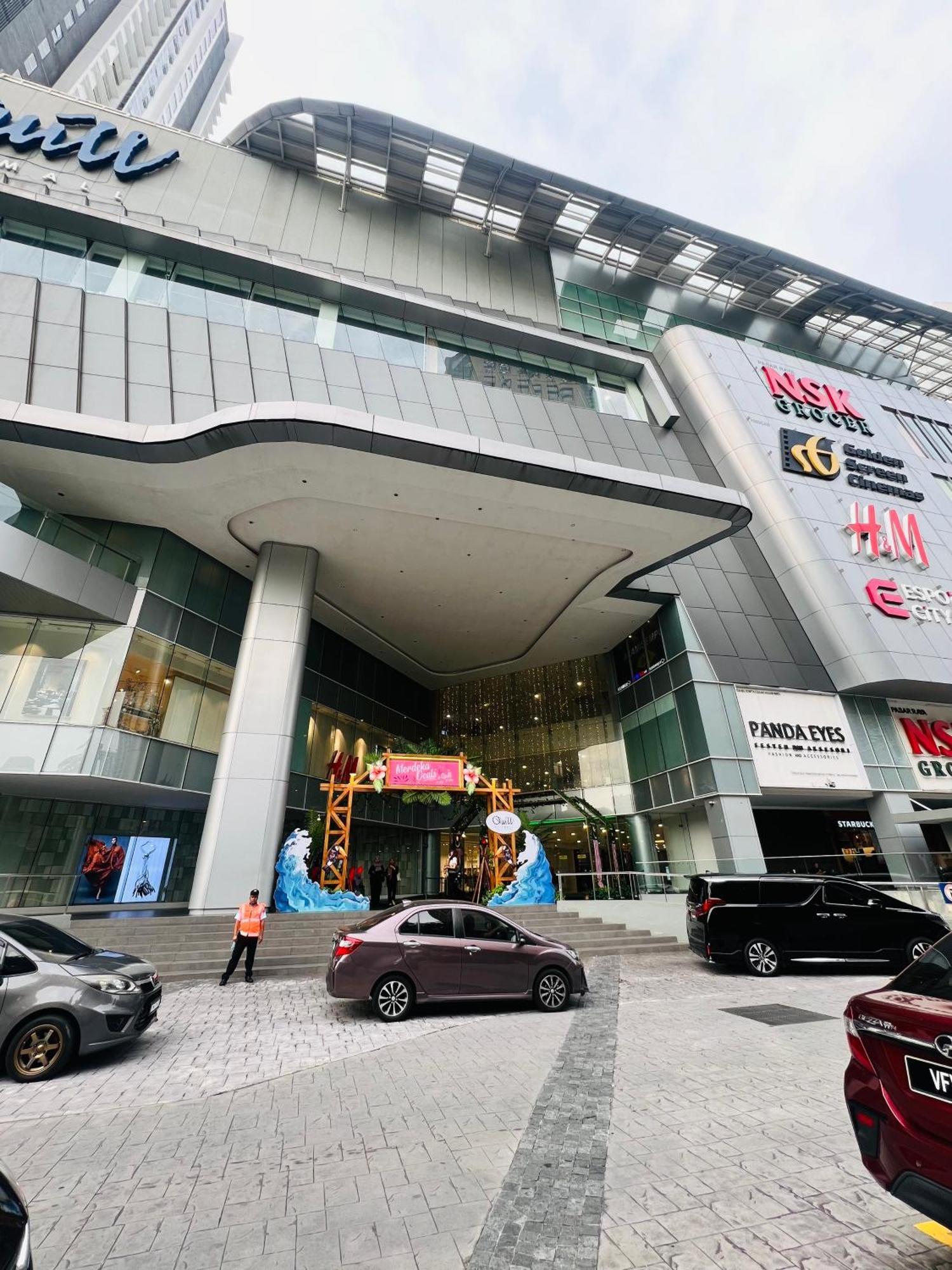 Colony Suites Klcc By Hibernate Kuala Lumpur Luaran gambar